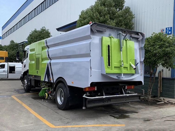 國(guó)六東風(fēng)天錦16方掃路車(chē)