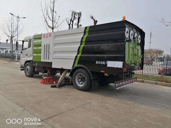 東風(fēng)天錦國(guó)六16方吸塵車