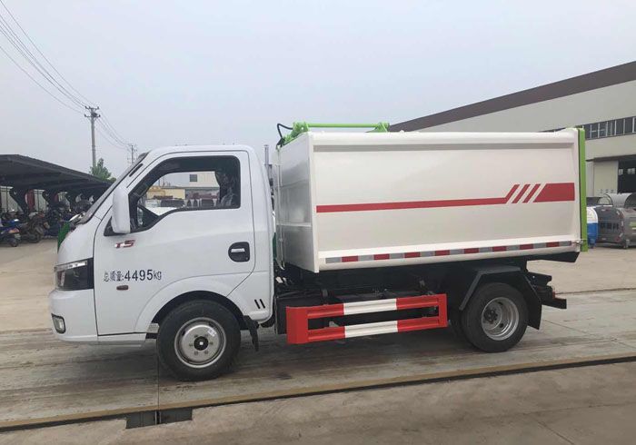 東風途逸側(cè)掛式垃圾車