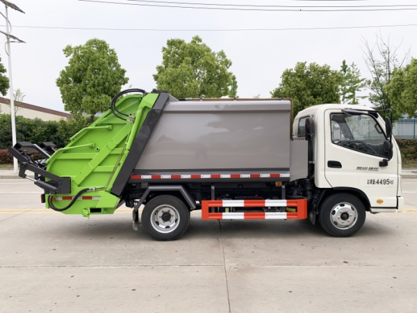 福田奧鈴壓縮式垃圾車