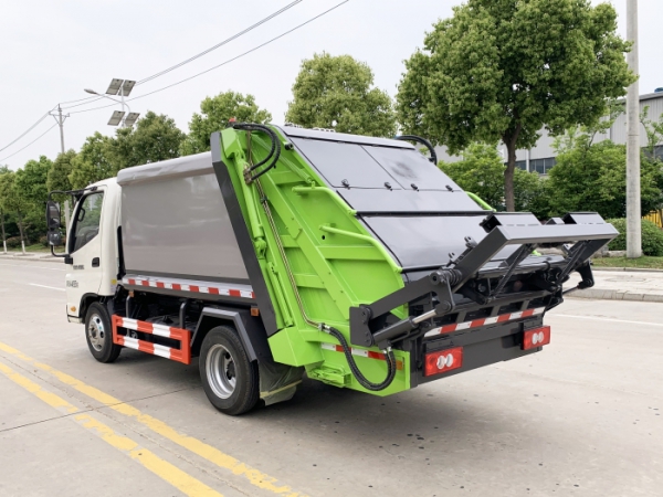 福田奧鈴壓縮式垃圾車