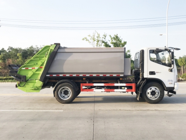 福田歐馬可壓縮式垃圾車(chē)