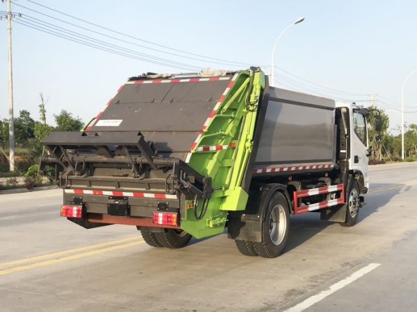 福田歐馬可壓縮式垃圾車(chē)