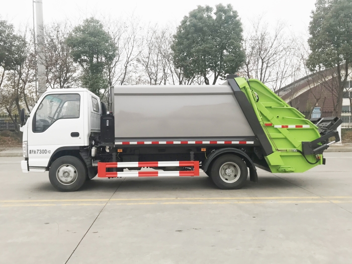 五十鈴壓縮式垃圾車