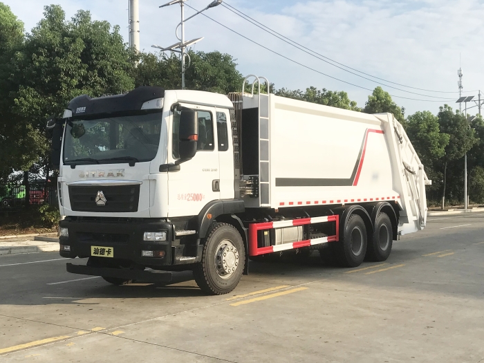 福田汕德卡壓縮式垃圾車(chē)