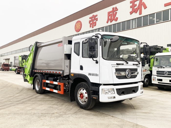 東風D9壓縮式垃圾車