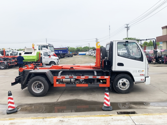 凱馬車(chē)廂可卸式垃圾車(chē)