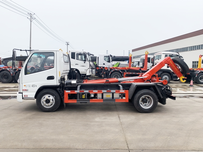 凱馬車(chē)廂可卸式垃圾車(chē)