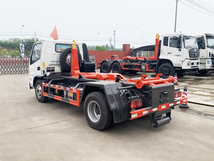 凱馬車(chē)廂可卸式垃圾車(chē)