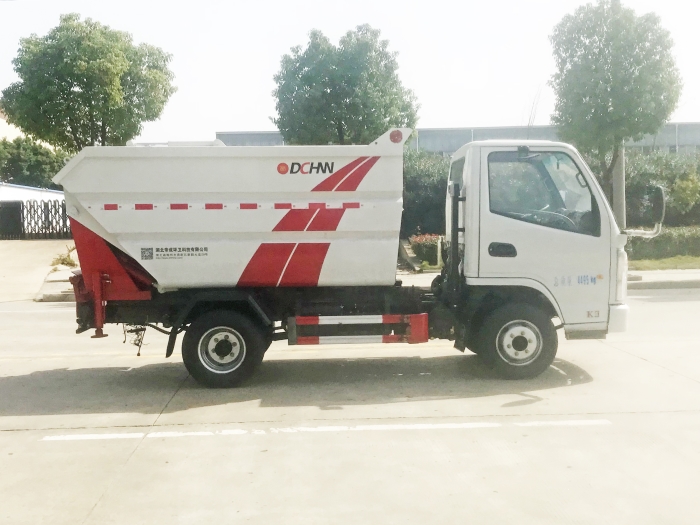 凱馬藍(lán)牌后掛桶式垃圾車