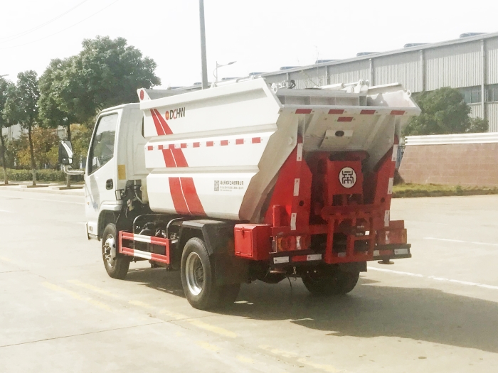 凱馬藍(lán)牌后掛桶式垃圾車