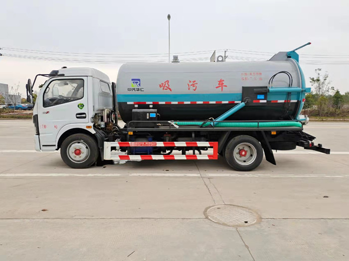 國六東風(fēng)大多利卡8方吸污車