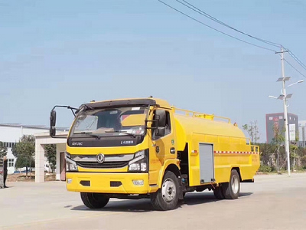 東風(fēng)大多利卡高壓清洗車