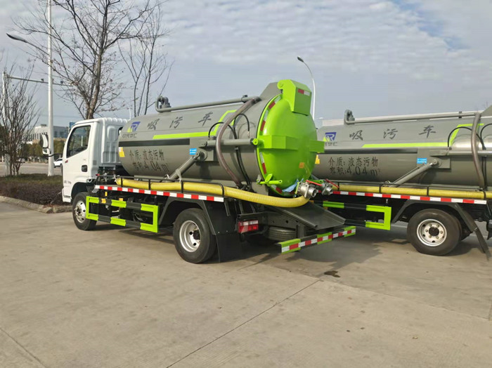 東風多利卡吸污車