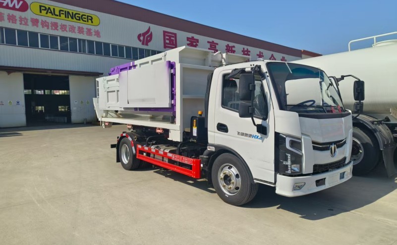 奧馳插電式混合動力車廂可卸式垃圾車